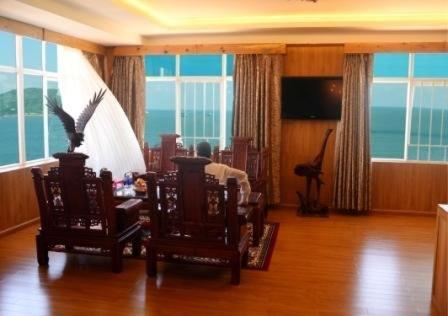 Hoang Yen Hotel Куи Нхон Екстериор снимка