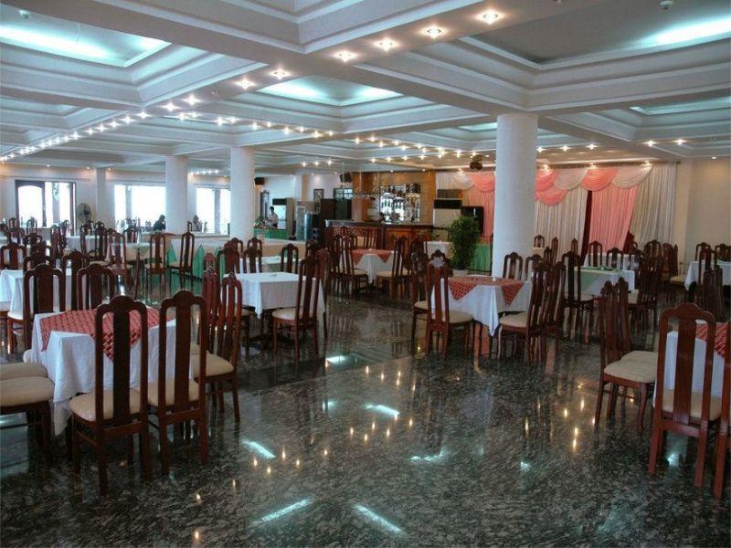 Hoang Yen Hotel Куи Нхон Екстериор снимка