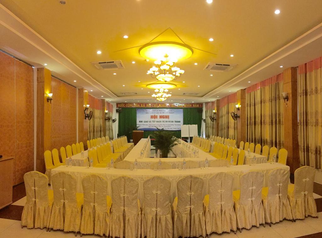 Hoang Yen Hotel Куи Нхон Екстериор снимка