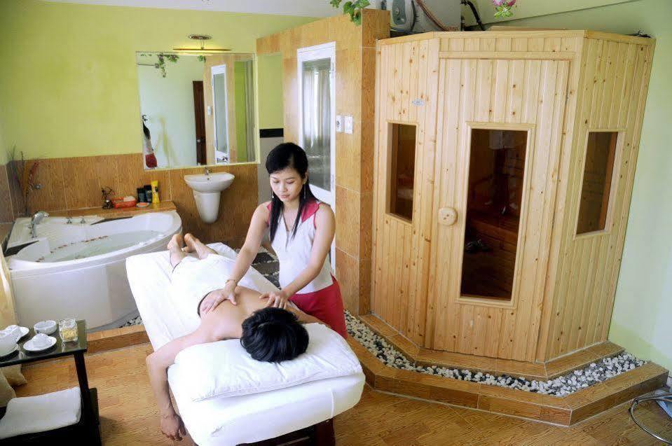 Hoang Yen Hotel Куи Нхон Екстериор снимка