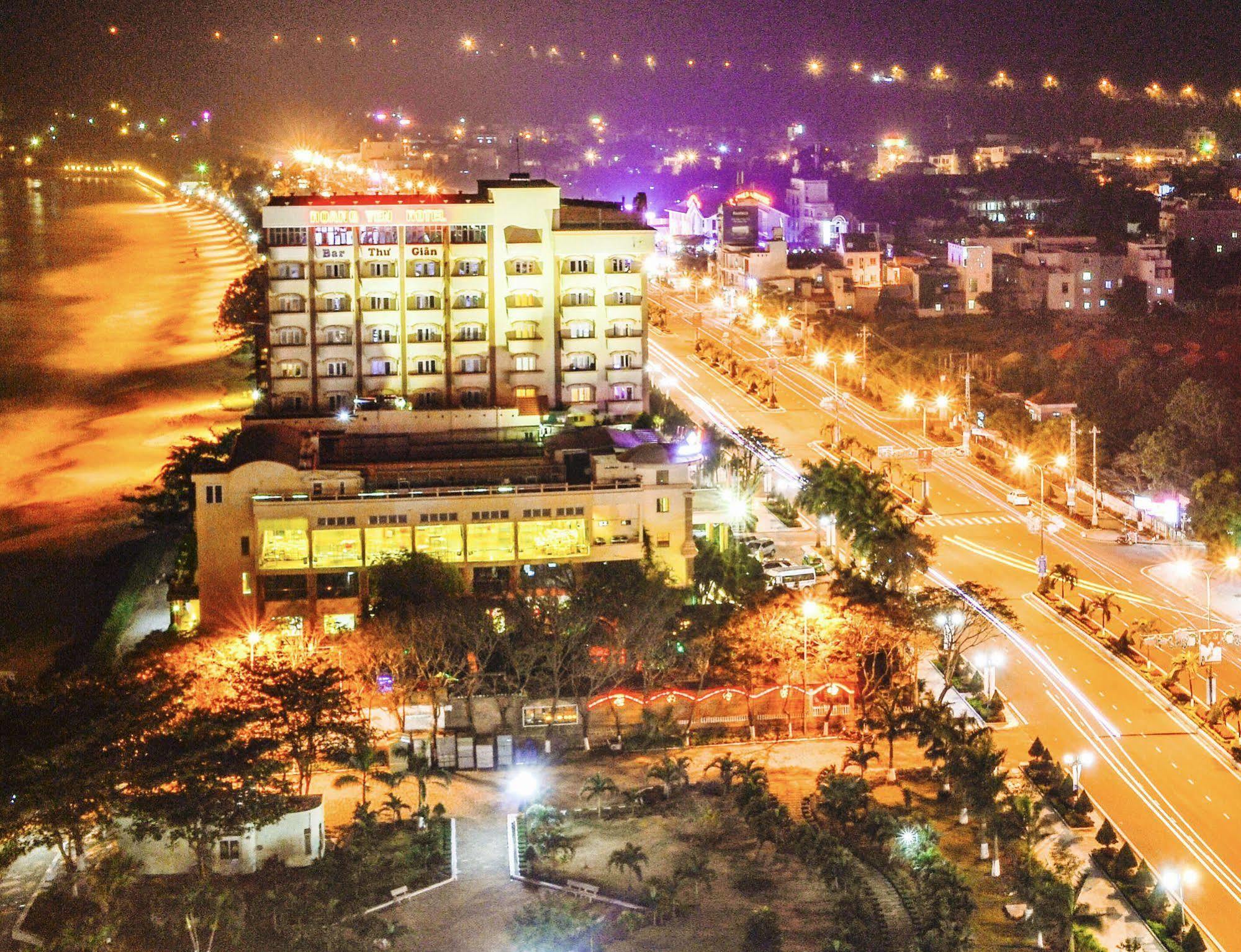 Hoang Yen Hotel Куи Нхон Екстериор снимка