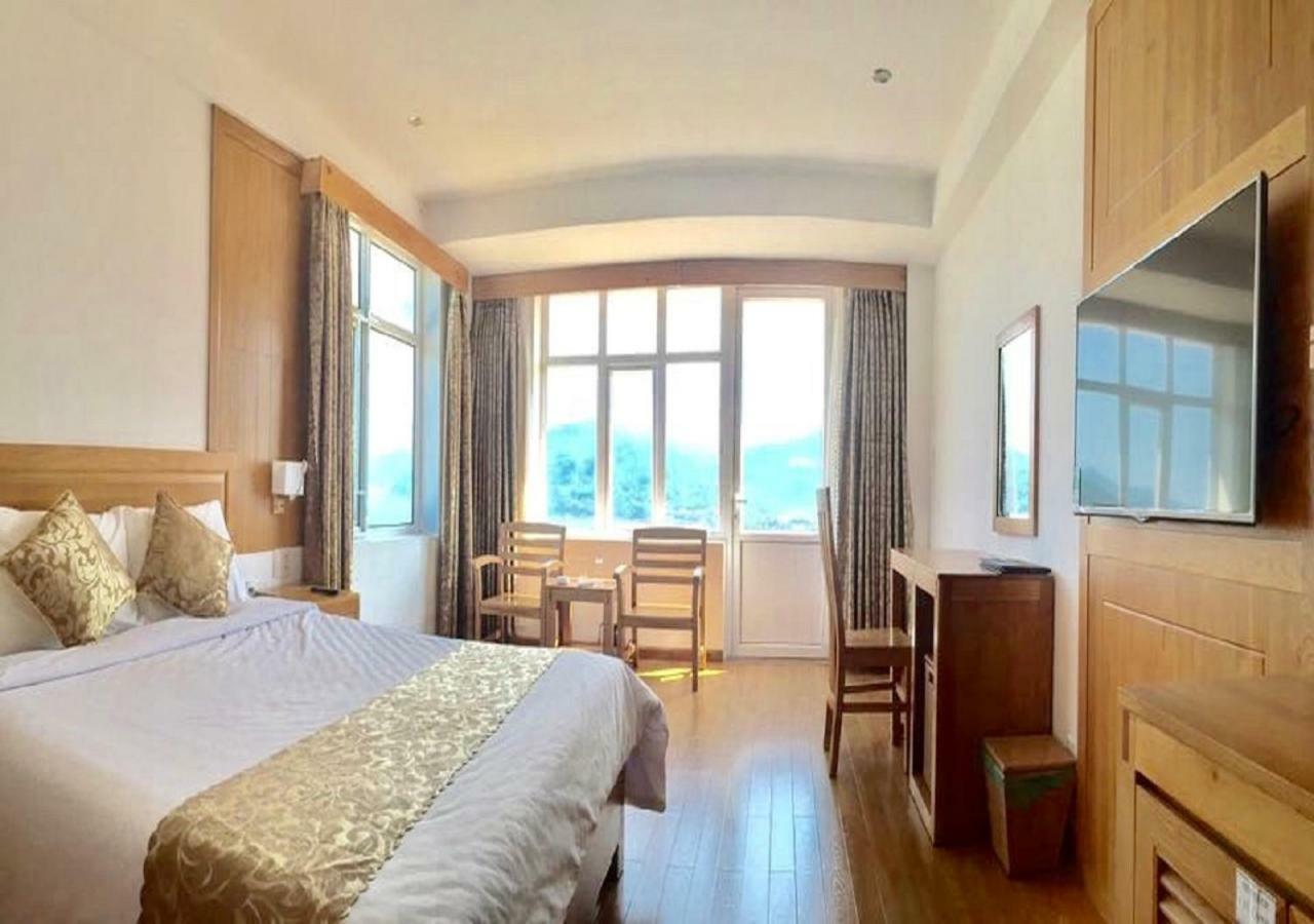 Hoang Yen Hotel Куи Нхон Екстериор снимка