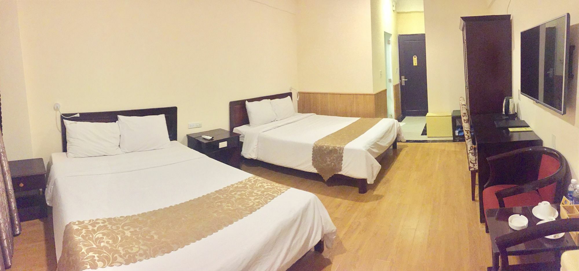 Hoang Yen Hotel Куи Нхон Екстериор снимка